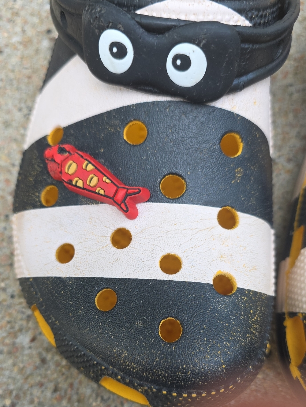 Crocs x McDonald's Hamburglar Classic Clogs - Picture 10 of 13